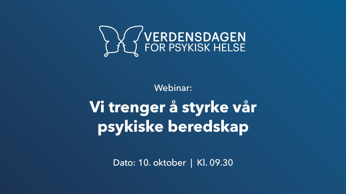 Dame med lue lukker øynene