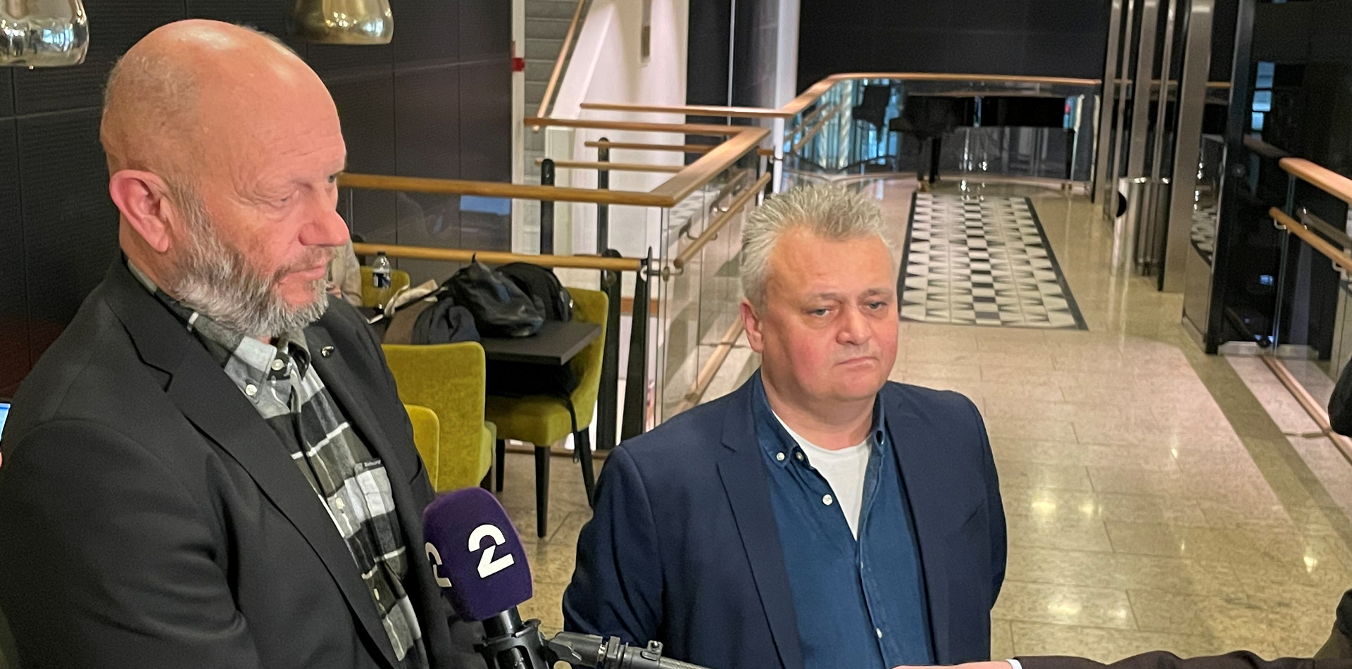Stein Lier-Hansen og Jørn Eggum intervjues under mekling i frontfagsoppgjøret 