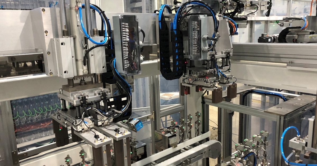 Detalj fra produksjonslokalene til Morrow Batteries.